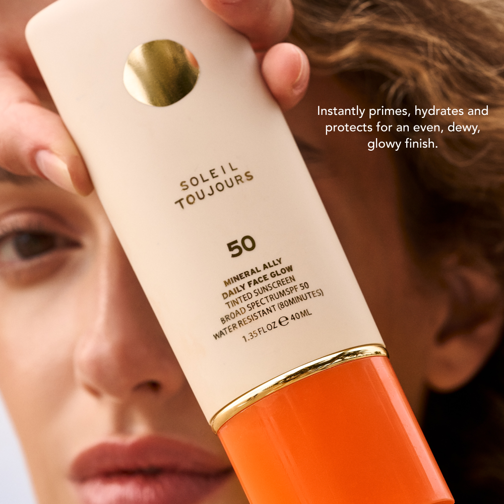 Face Glow Tinted Moisturizer Mineral SPF 50 with Vitamin C & Niacinamide Soleil Toujours